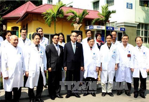 ການເຄື່ອນໄຫວແທດຈິງຫຼາຍຢ່າງເນື່ອງໃນໂອກາດສະເຫຼີມສະຫຼອງ 60 ປີແຫ່ງວັນແພດໝໍ